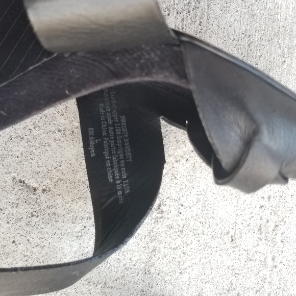 NINE WEST Rusty wedge sandal. Size 8M - Picture 6 of 7